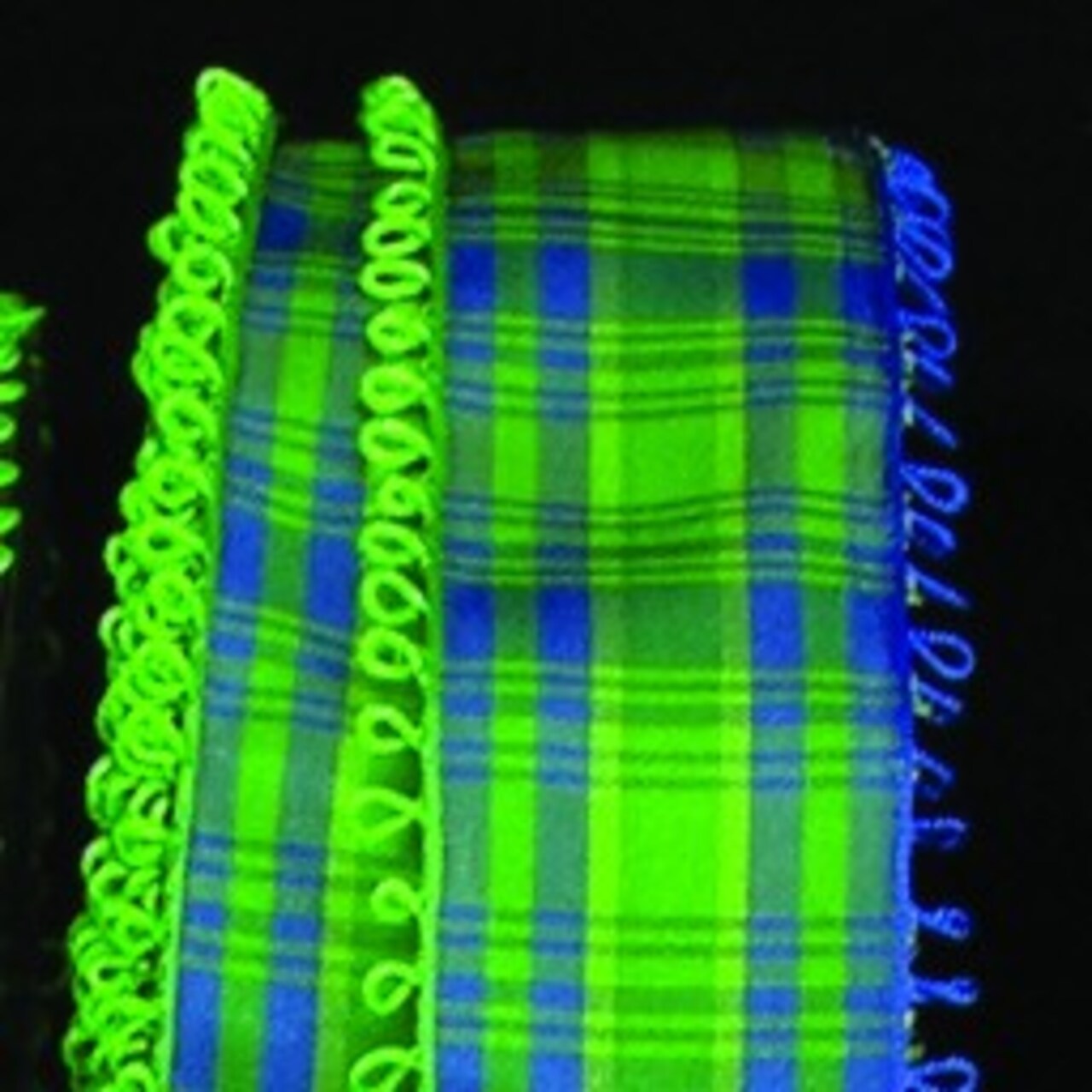 The Ribbon People Green and Blue Tartan Plaid Pico Edged Wired Craft Ribbon 1.5" x 27 Yards
